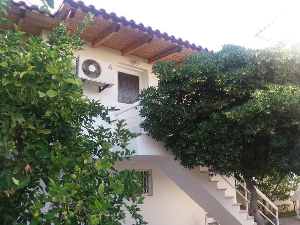 Villa Per Mare Loutra Oraias Elenis Exterior foto