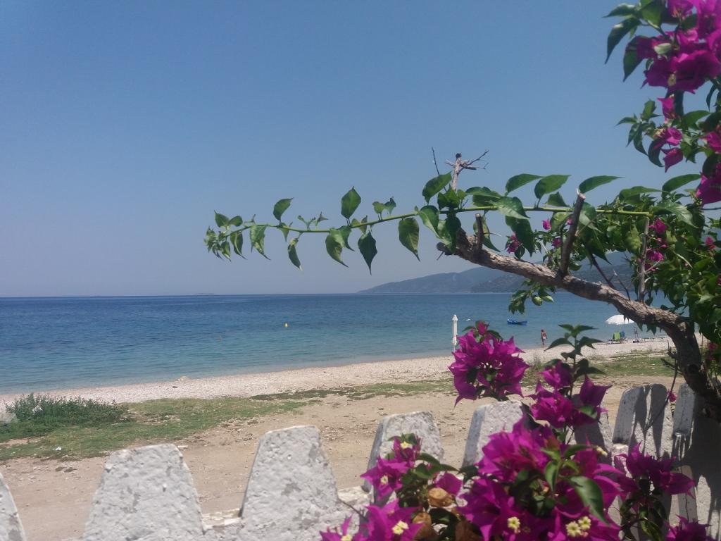 Villa Per Mare Loutra Oraias Elenis Exterior foto
